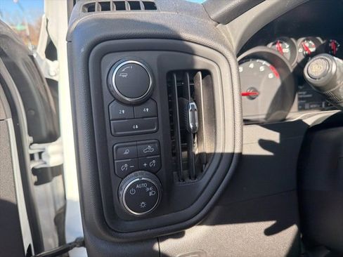 Used 2024 Chevrolet Silverado 2500 Custom w/ Custom Value Package image 41