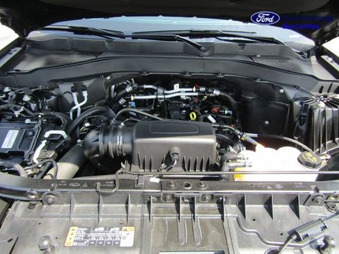 Certified 2024 Ford Explorer XLT w/ Equipment Group 202A AWD/4WD image 43