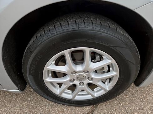 Used 2023 Chrysler Voyager LX image 35