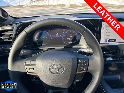 Used 2023 Toyota Crown image 16