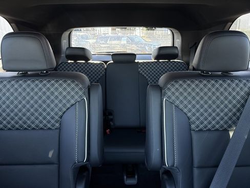 New 2026 GMC Acadia Denali w/ Super Cruise Package image 20