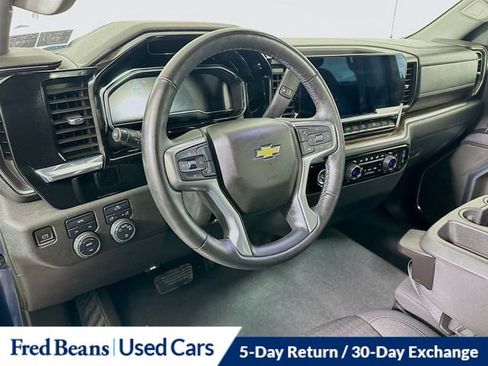 Used 2023 Chevrolet Silverado 1500 LT image 11