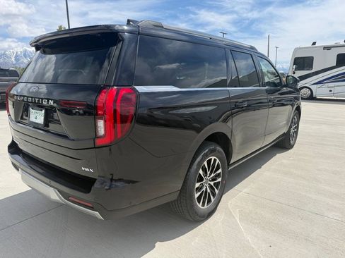 Used 2025 Ford Expedition Max Platinum AWD/4WD image 3