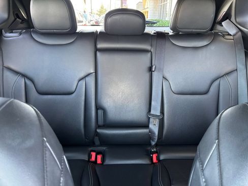 Used 2025 Jeep Compass Limited AWD/4WD image 39