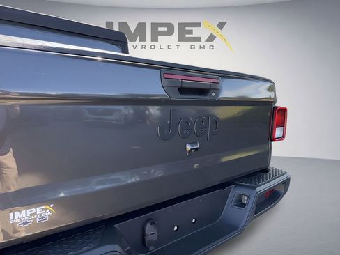 Used 2020 Jeep Gladiator Sport w/ Trailer Tow Package AWD/4WD image 31