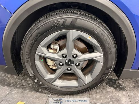 Used 2025 Kia K4 FWD image 19