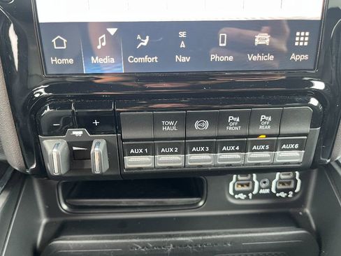 Used 2023 RAM 3500 Laramie image 30