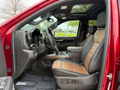 Used 2024 Chevrolet Silverado 1500 High Country w/ High Country Premium Package image 24