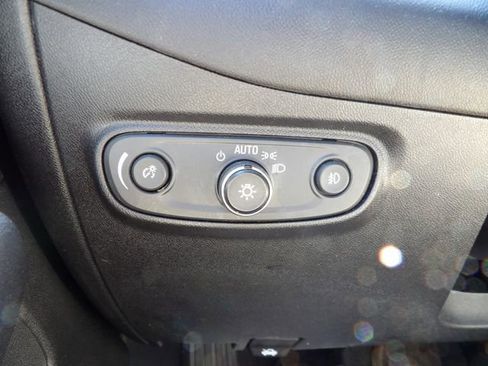 Used 2019 Chevrolet Equinox Premier FWD image 22
