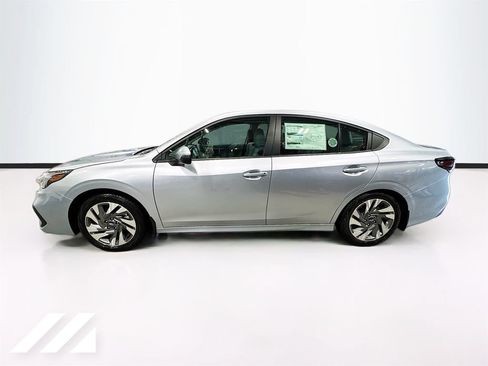 Used 2025 Subaru Legacy Limited w/ Popular Package #3 AWD/4WD image 8