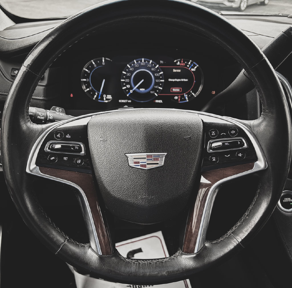 Used 2018 Cadillac Escalade ESV Luxury AWD/4WD image 10