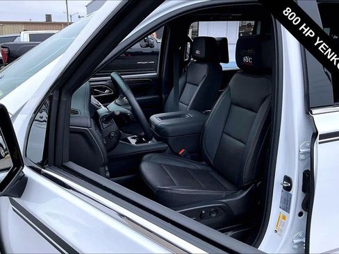 Used 2023 Chevrolet Suburban High Country AWD/4WD image 21