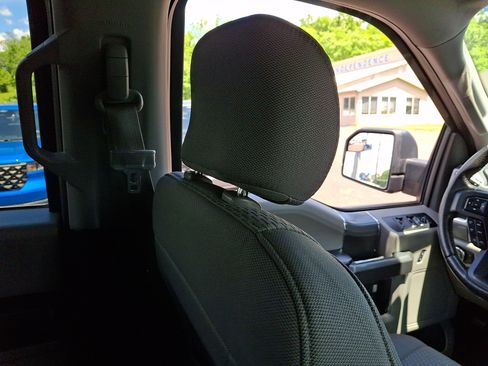 Used 2016 Ford F150 XLT w/ Equipment Group 302A Luxury AWD/4WD image 13