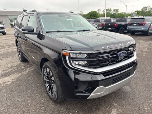 New 2026 Ford Expedition Platinum image 7