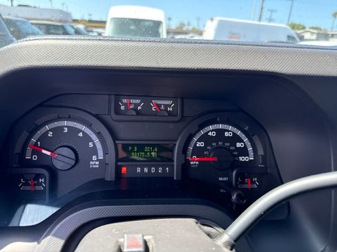 Used 2014 Ford E-250 and Econoline 250 Extended RWD image 21