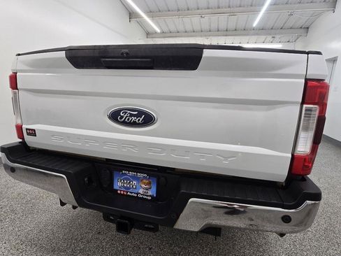 Used 2019 Ford F250 XL w/ Power Equipment Group RWD image 9