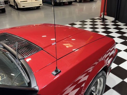 Used 1988 Ford Mustang LX RWD image 24