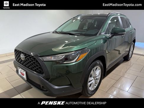 Certified 2022 Toyota Corolla Cross LE w/ Moonroof Package AWD/4WD image 1