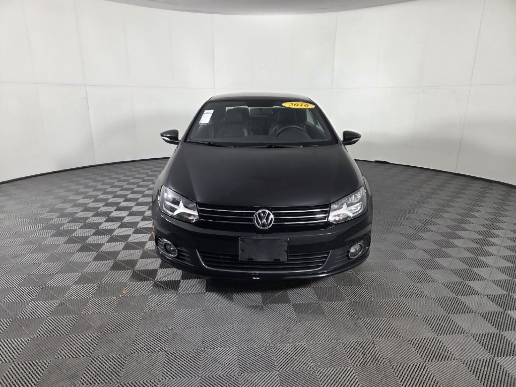 Used 2016 Volkswagen Eos Komfort FWD image 3