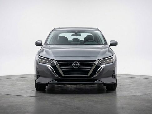Used 2025 Nissan Sentra S FWD image 2