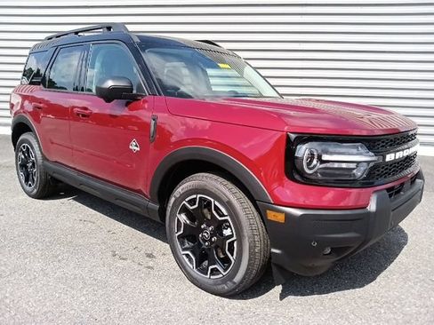 New 2026 Ford Bronco Sport Outer Banks w/ Outer Banks Tech Package+ AWD/4WD image 1