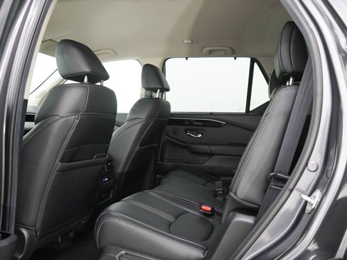Used 2025 Honda Pilot EX-L image 19