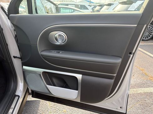 New 2026 Hyundai Ioniq 9 Calligraphy image 14