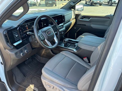 Certified 2023 GMC Sierra 1500 SLT image 9
