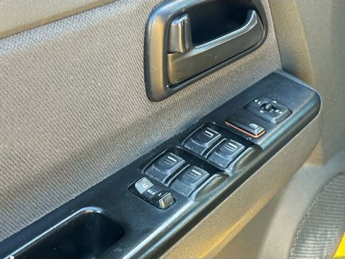 Used 2006 GMC Canyon SLE AWD/4WD image 7