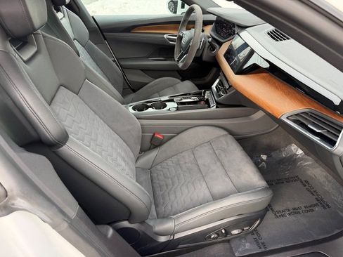 Certified 2022 Audi e-tron GT Premium Plus image 14