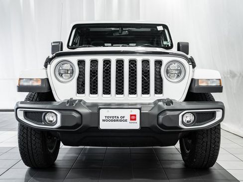 Used 2021 Jeep Gladiator Overland w/ Popular Equipment Package image 2