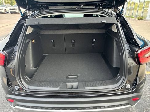 New 2026 Chevrolet Trax LT w/ LT Convenience Package FWD image 25
