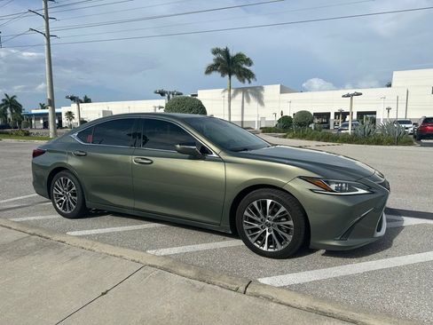 Used 2019 Lexus ES 350 w/ Premium Package FWD image 4