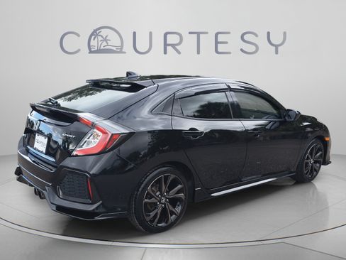 Used 2018 Honda Civic Sport image 7