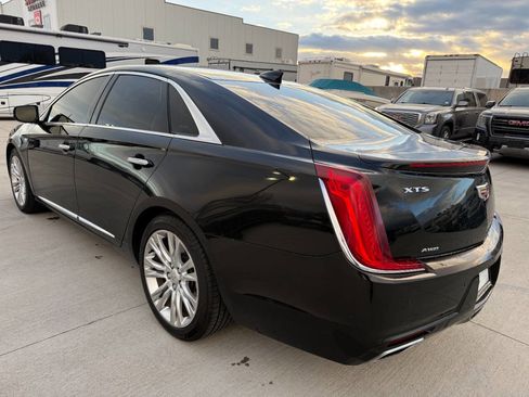 Used 2018 Cadillac XTS Luxury image 5