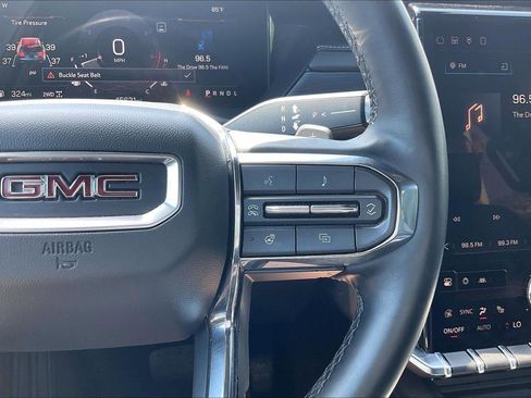 Used 2024 GMC Acadia Elevation AWD/4WD image 20