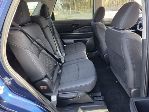 Certified 2024 Nissan Pathfinder SV image 13