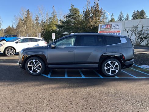 New 2026 Hyundai Ioniq 9 Limited image 2