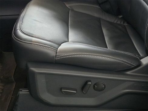 Used 2025 Ford Expedition Max Platinum w/ Driver's Package image 33