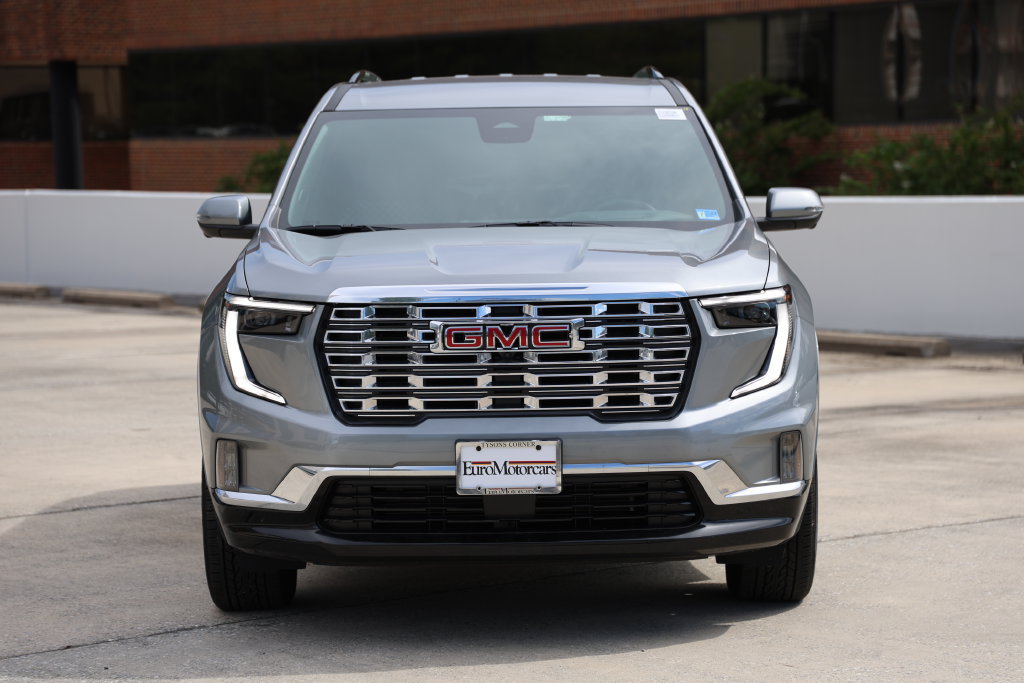 Used 2026 GMC Acadia Denali w/ LPO, Floor Liner Package AWD/4WD image 5