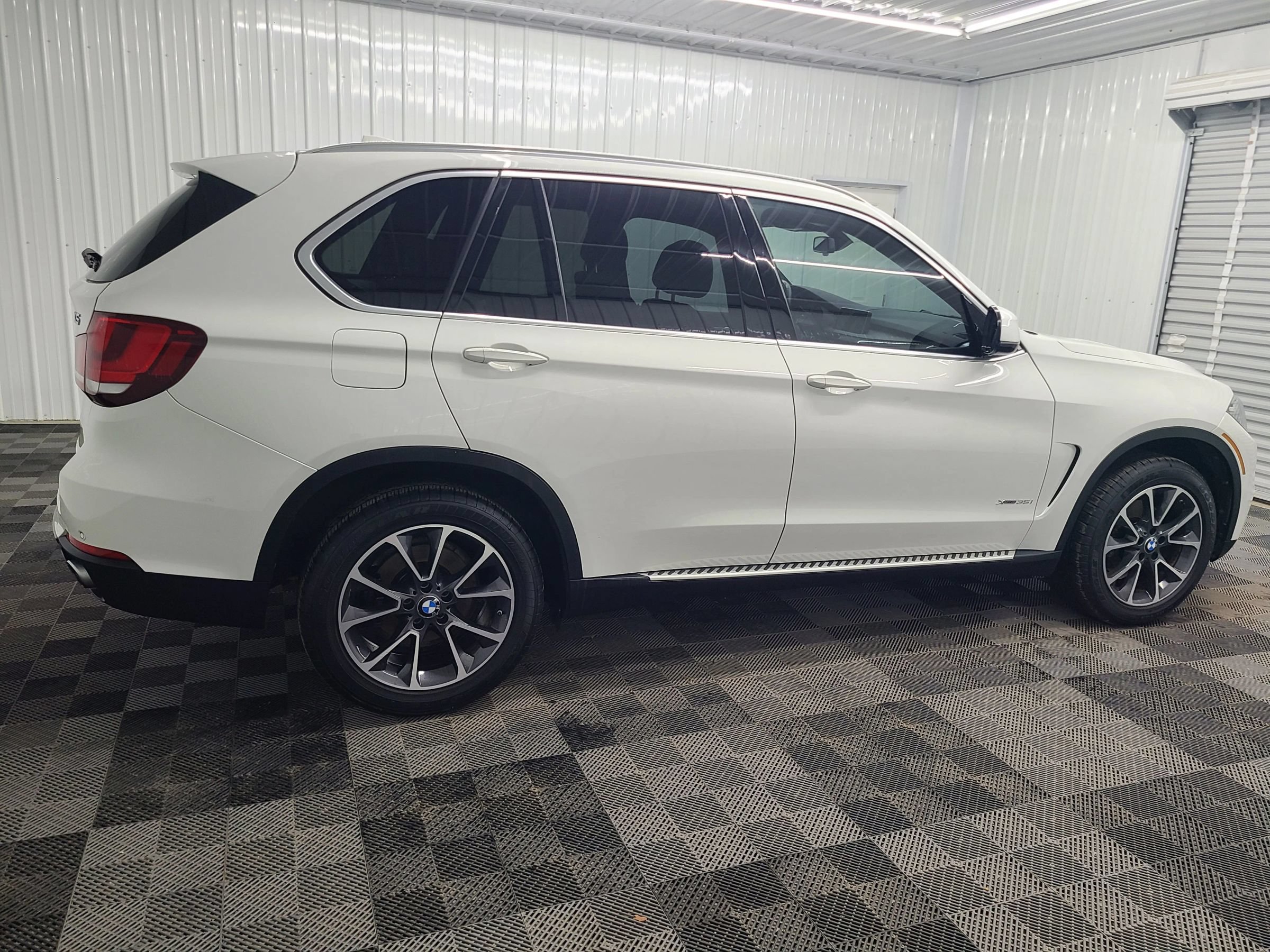 Used 2017 BMW X5 xDrive35i AWD/4WD image 11