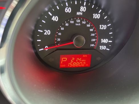 Used 2013 Kia Sorento LX w/ Convenience Pkg image 16