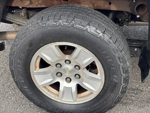 Used 2018 Chevrolet Silverado 1500 LT w/ All Star Edition image 13