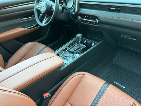 New 2025 MAZDA CX-50 Meridian Edition w/ Apex Package image 16