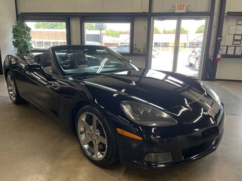 Used 2007 Chevrolet Corvette Convertible w/ Preferred Equipment Group RWD image 23