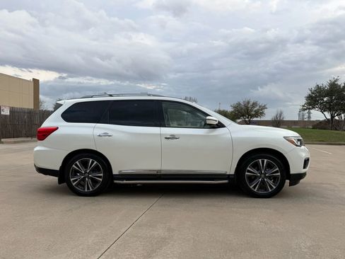 Used 2018 Nissan Pathfinder Platinum image 7