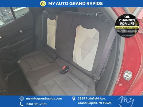 Used 2024 Chevrolet Trax RS image 29