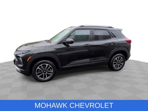 Certified 2025 Chevrolet TrailBlazer LT AWD/4WD image 4