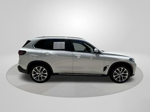 Used 2024 BMW X5 xDrive40i AWD/4WD image 8