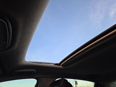 Used 2022 Genesis G90 3.3T Premium image 39